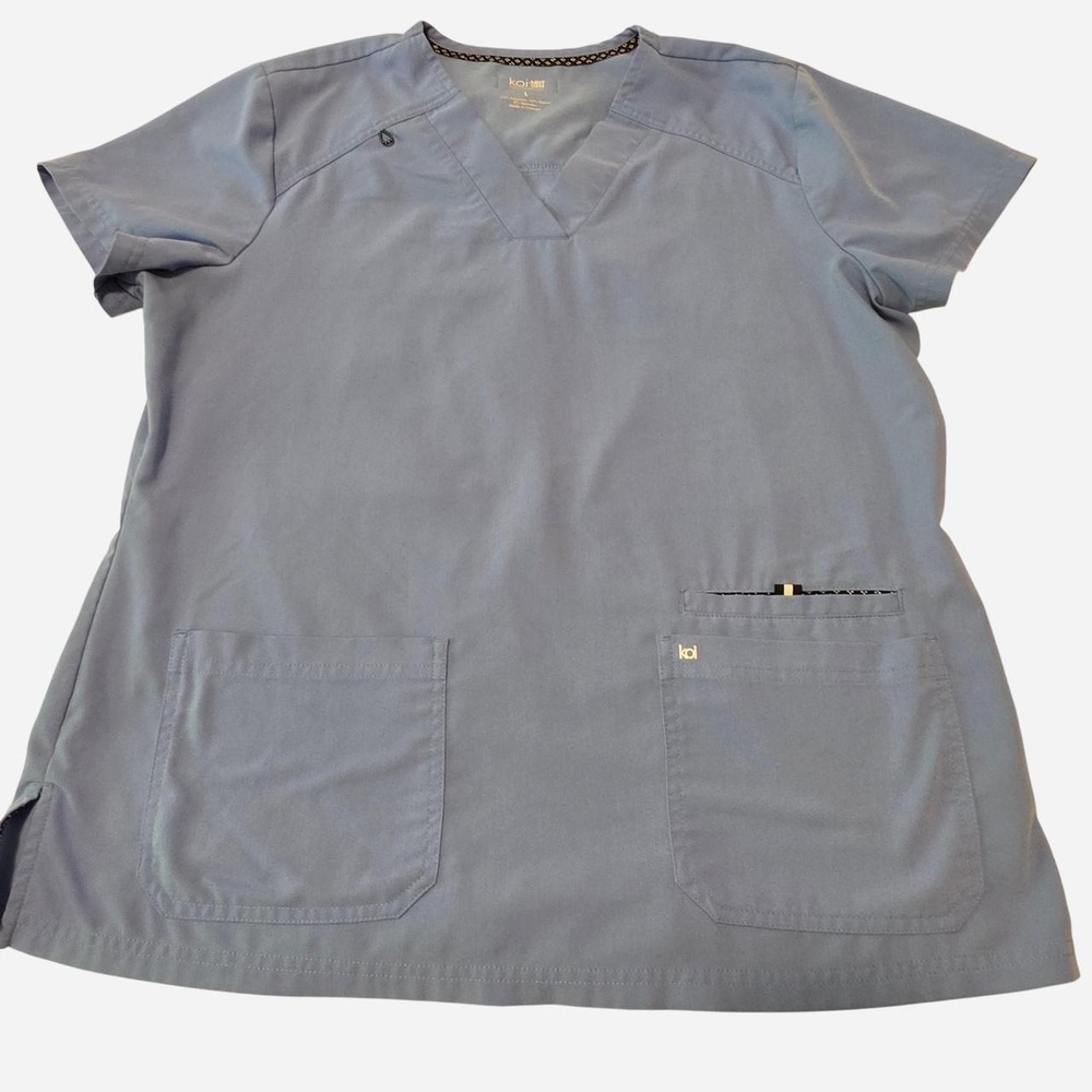 KOI Blue scrub top with pockets